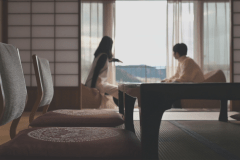 温泉街ビューの向こうには、山も見えます