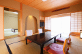 Japanese-style Room (10 + 7 tatami mats）／non-smoking
