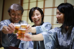 【大人のファミリープラン】 家族旅行におすすめ☆ファーストドリンク付き！ご夕食は豪華に雅会席を満喫♪