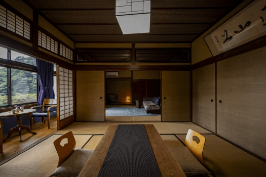 【和室16畳(8畳+8畳の二間続き)+ツインベッドルーム】