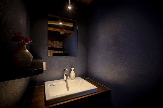 【和室16畳(8畳+8畳の二間続き)+ツインベッドルーム】