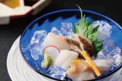 瀬戸内海が育む豊富な海の幸。
素材選びから、調理法にも技を凝らした味わいをごゆっくりとお楽しみ下さい。