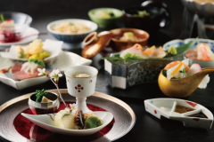 【特々撰会席】素材選びから、調理法にも技を凝らした味わいをごゆっくりとお楽しみ下さい。