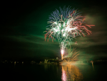 福山鞆の浦弁天島花火大会（写真提供：広島県）