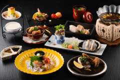 美味しいものを、少しずつ贅沢に。旬の恵みと匠の技が織りなす、至福の少量美食会席。 美味しいものを、少しずつ贅沢に。旬の恵みと匠の技が織りなす、至福の少量美食会席。