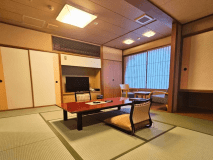 白梅亭10帖喫煙室（332）