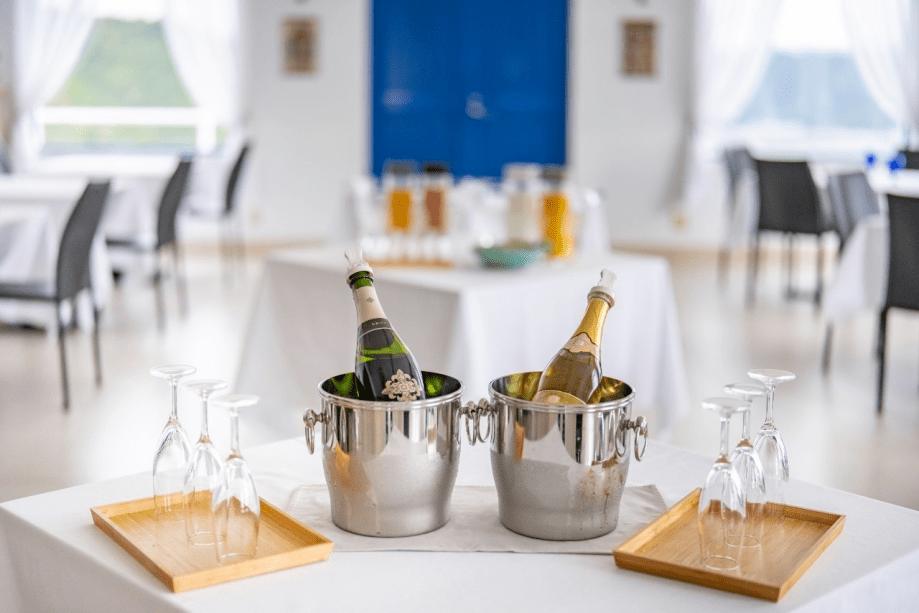 ヴィラサントリーニ | プランの詳細 | 【エーゲ海ブレックファースト