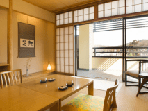 (新)【川側10畳-禁煙和室】赤い中橋・宮川を望む和室　※各階1部屋