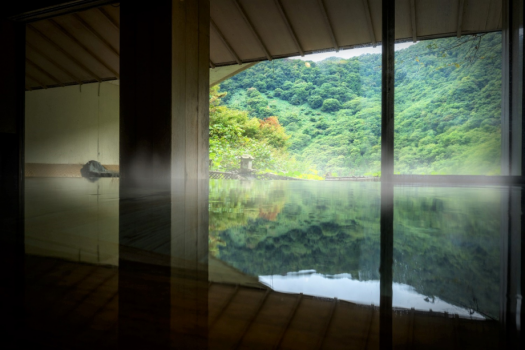 【素泊まり】「芦ノ牧」の湯量豊富な天然温泉でゆったり過ごす♪チェックイン２４時までOK