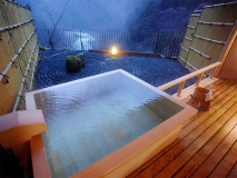 露天風呂付客室【和室・40平米】12畳＋広縁《川音・渓谷ビュー 》