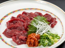 【馬刺し&ビュッフェ】会津の風土を感じる会津名物!「馬刺し」と美食ビュッフェ 【馬刺し&ビュッフェ】会津の風土を感じる会津名物!「馬刺し」と美食ビュッフェ