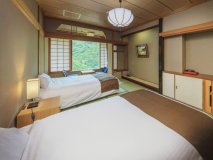 【和室ツイン・40平米】12畳＋広縁　《川音・渓谷ビュー》