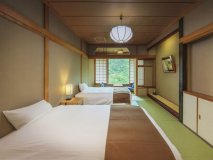 【和室ツイン・40平米】12畳＋広縁　《川音・渓谷ビュー》