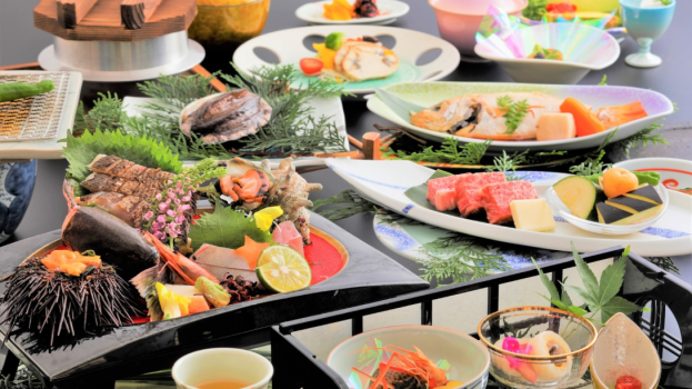 【三大グルメ会席】山陰の高級食材をふんだんに取り入れた当館最上級会席コース。