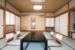 広々和室 15畳 マッサージチェアWiFi空気清浄機