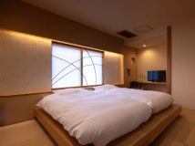 【禁煙】天然温泉露天風呂付き特別室「早蕨」：和室12帖＋和座ベットルーム＋談話室