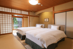 和室10畳+ベッドルーム