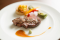 「夕食」あうら橘の創作料理「べっぴん料理」
特別な一日に贅沢なひとときを。和を基本とした創作料理「べっぴん料理」。目で楽しめ、もちろん味でもお楽しみいただけるよう、器からこだわりを持たせております。