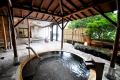 This is an open-air bath for women made of granite. You can spend a relaxing time while feeling the seasonal breeze.