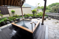 This is an open-air bath for men made of granite. Relax in the open large public bath connected to the indoor bath.