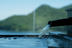 鞆の浦温泉のやわらかく、上質なお湯が貴女の身体と心を包み込みます。