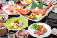 湯宿一番地の基本会席「あたみ季味膳」伊豆の山海の味覚が楽しめる基本お料理コースです。