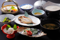 身体が元気になる湯宿の朝ごはん。焼き魚は3種類からお選び下さい。