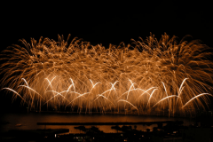 【熱海海上花火大会】臨場感がスゴイ！熱海の海上花火大会