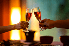 飛騨牛の選りすぐりの部位を、赤ワインとともにご堪能ください♪