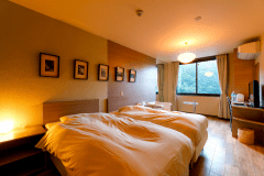 【客室一例】心地よく入る光で、やさしく目覚める朝♪※お部屋タイプや階層はお選びいただけません