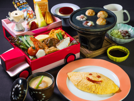 かわいいボンネットバス型二段重が人気のお子様ランチ♪