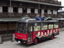 道プリ専用のオープントップバスで、一味違ったお花見へ！