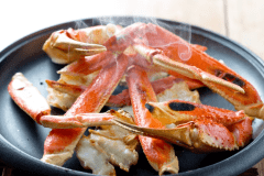 焼きガニは、旨みが凝縮され、ふわっとした食感と濃厚な甘みをお楽しみいただけます。 焼きガニは、旨みが凝縮され、ふわっとした食感と濃厚な甘みをお楽しみいただけます。