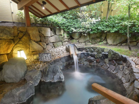 【湯あそび処　ゆうじろうの湯】小さめの浴場ですが5つの浴槽をお楽しみいただけます。