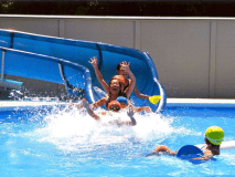 対象のプランでご予約のお客様は姉妹館のプールを無料でご利用いただけます。(当館より車で約5分)