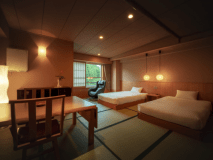 【ダイニング付き和風ツインルーム】マッサージチェアもついたちょっぴり贅沢なお部屋
2室しかございませんが、リピート率も高い隠れた人気部屋です。