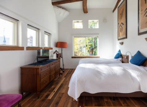 GUEST　HOUSE