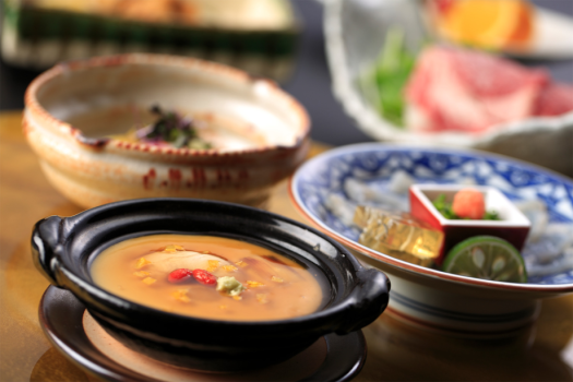 冬の季節会席イメージ：山口で揃う上質な冬の味覚をご用意いたしました。食を通じてゆっくりと冬の休日をお愉しみくださいませ。