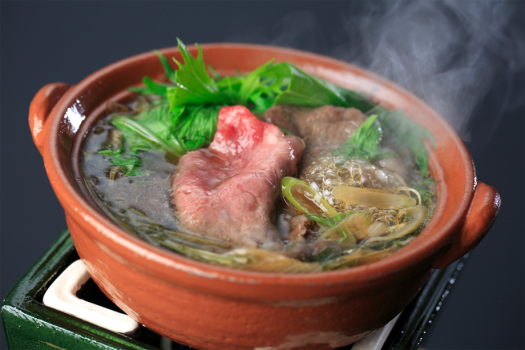 冬の季節会席イメージ：体も心もほっこりと温まる、上質な冬の味わいをご用意いたしました。料理人が丁寧に仕立てた品々をご堪能くださいませ。