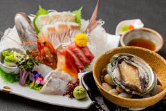 【プラン】鮑の酒蒸しとグレードアップしたお造りで海の幸をおたのしみください（例）
