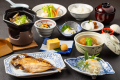 【朝食】あつあつの干物が好評です（一例）