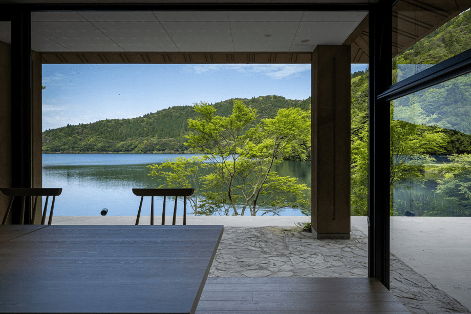 on the lakeレストラン