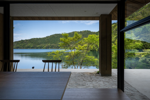on the lakeレストラン