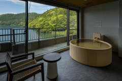 【禁煙】おしどりの池を望む【自家源泉半露天風呂付き客室】和室＋ツイン（水円）