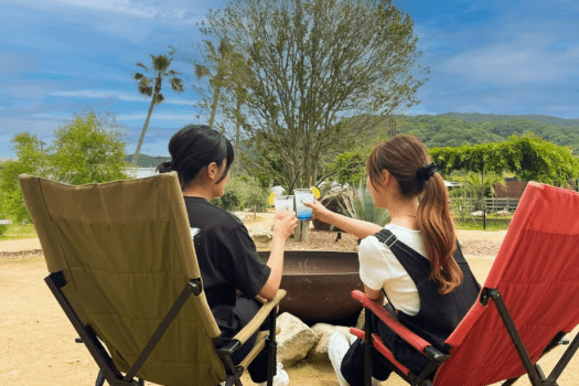 フリードリンク付きプランの方は、15：00～21：00まで最大6時間　ゆっくりのんびり飲み放題。