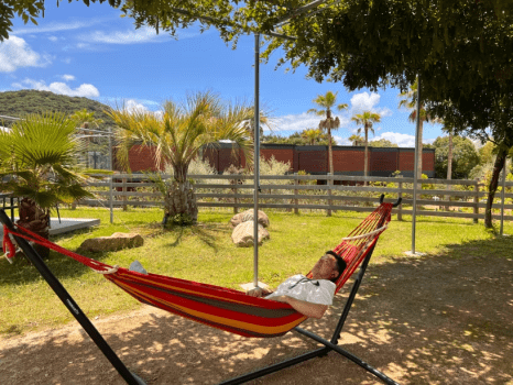 ブランコやハンモックでゆっくりした時間を