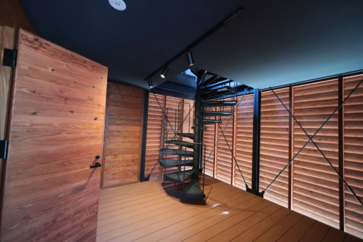 アウトルックキャビン　２階へ上がる階段