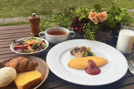 2026年３月からの洋食メインはふわふわオムレツと温野菜添え
