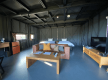 部屋の内装♪
ベッドは4台まで横並びにセットされます