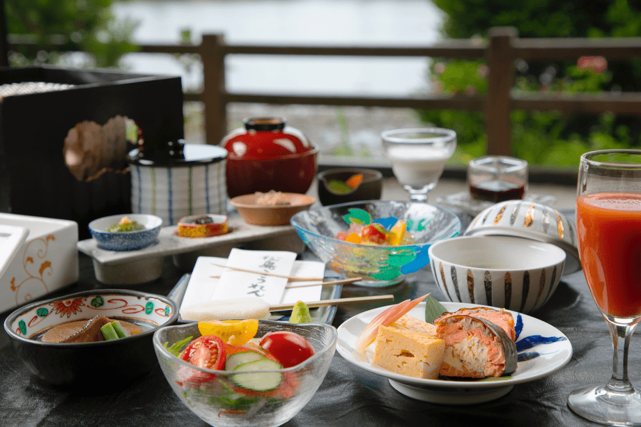 【ご朝食】一品ひとしな手づくりだからこそ成せる、繊細ながらもやわらかな味わいを、一日のはじまりに。